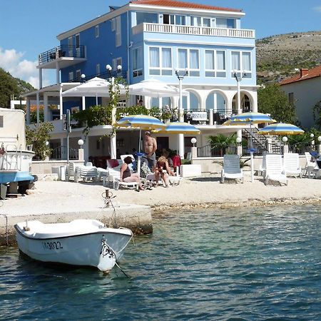 Villa Mediterana Seget Vranjica Bagian luar foto