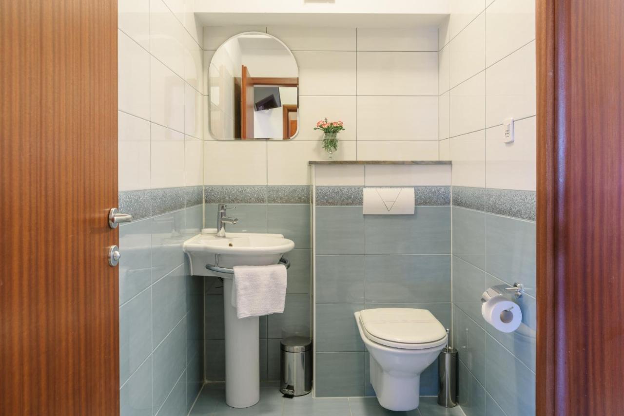 Villa Mediterana Seget Vranjica Bagian luar foto