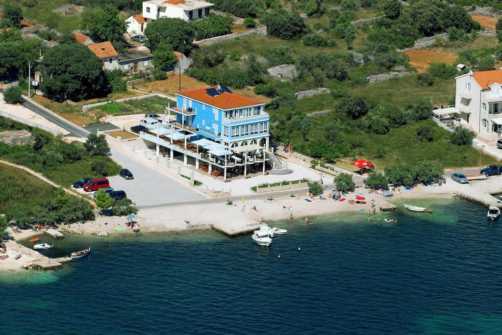 Villa Mediterana Seget Vranjica Bagian luar foto