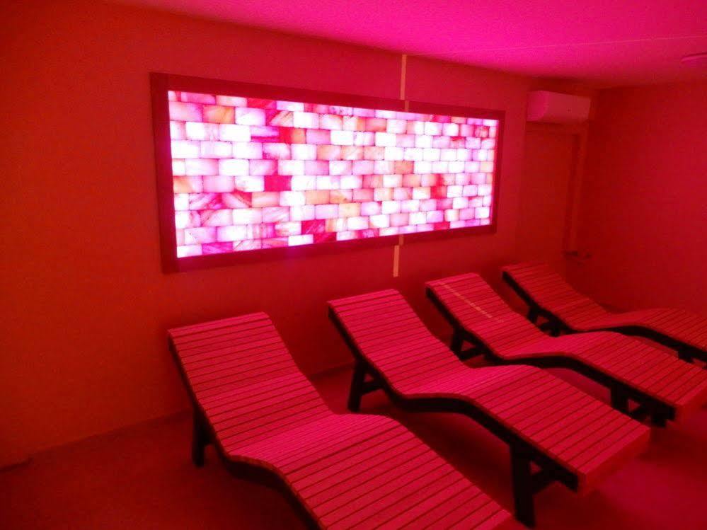Villa Mediterana Seget Vranjica Bagian luar foto