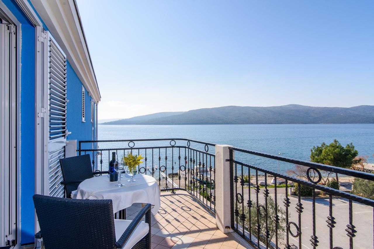 Villa Mediterana Seget Vranjica Bagian luar foto