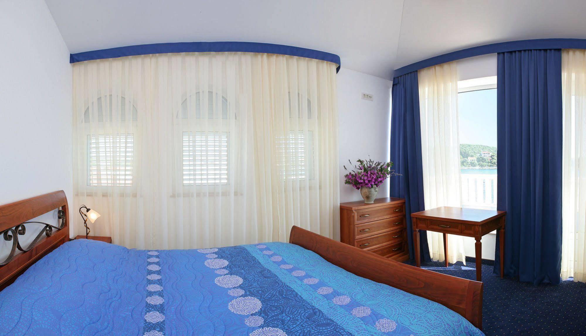 Villa Mediterana Seget Vranjica Bagian luar foto