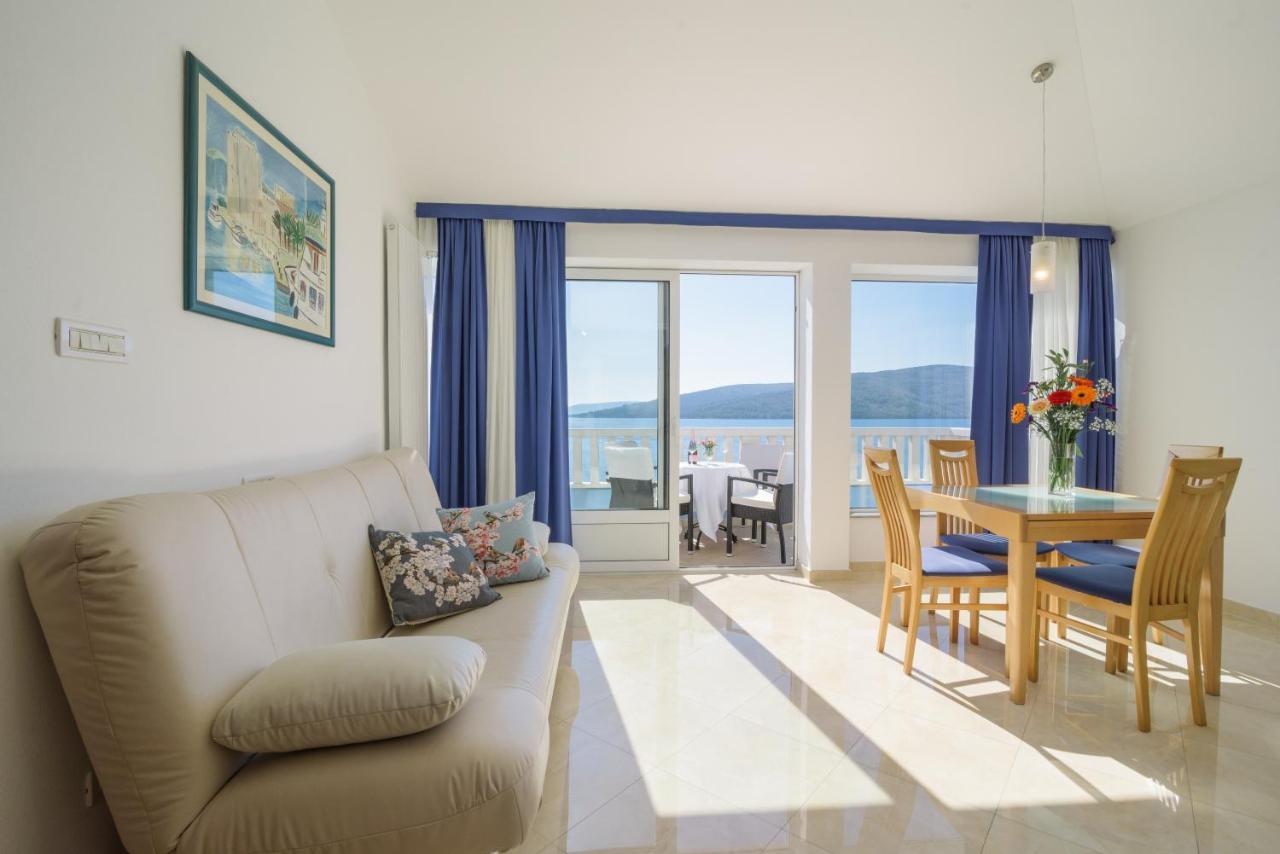 Villa Mediterana Seget Vranjica Bagian luar foto